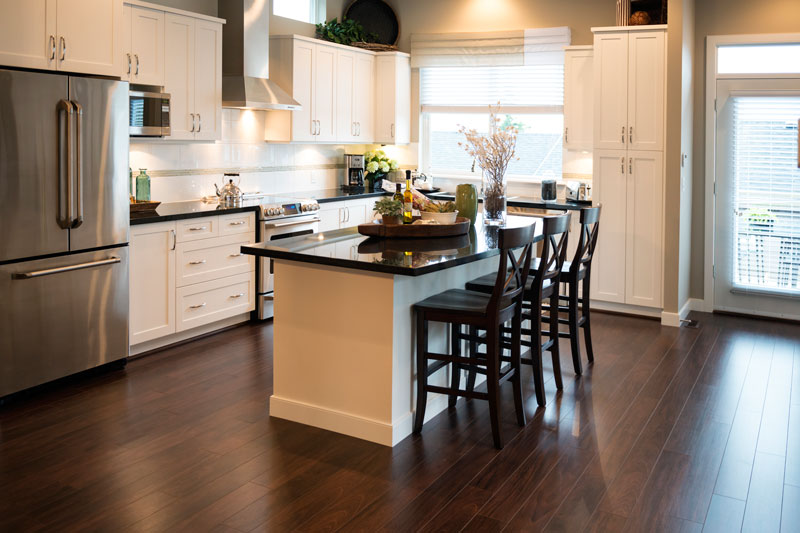 Luxury WPC Waterproof Flooring for Kitchen Remodeling SLCC